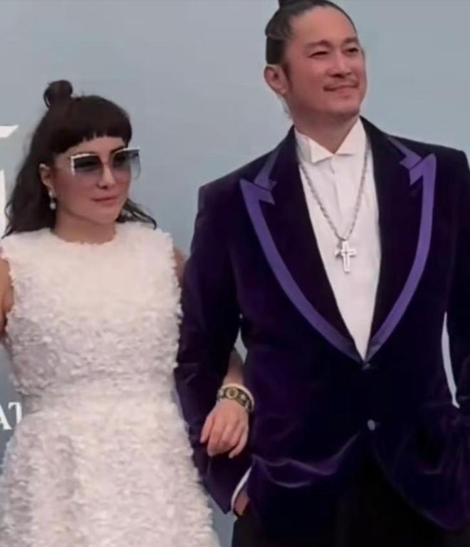 ：刘嘉玲脸垮了舒淇又嫩了胡杏儿赢麻OG真人游戏澳门水舞间镜头好真实(图9)