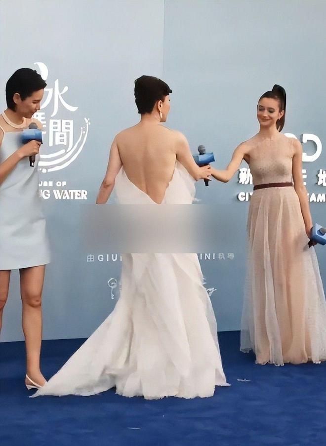 ：刘嘉玲脸垮了舒淇又嫩了胡杏儿赢麻OG真人游戏澳门水舞间镜头好真实(图16)