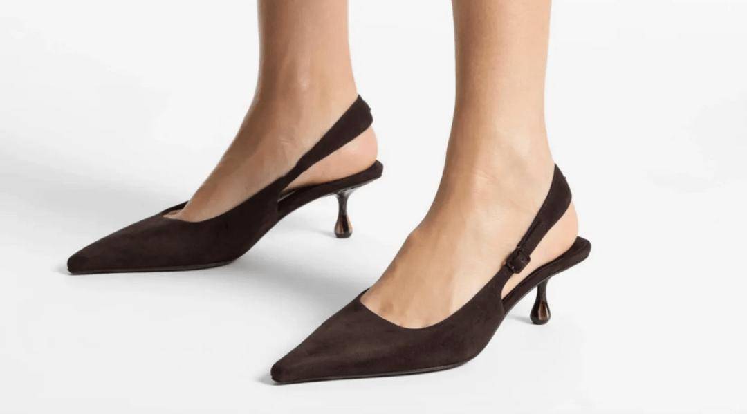 装鞋履复兴浪潮正全面来袭OG真人国际鞋履 女士正(图4) 装鞋履复兴浪潮正全面来袭OG真人国际鞋履 女士正(图4)